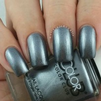 VERNIS SEMI PERMANENT SNOWED IN #1084 COLOR CLUB  